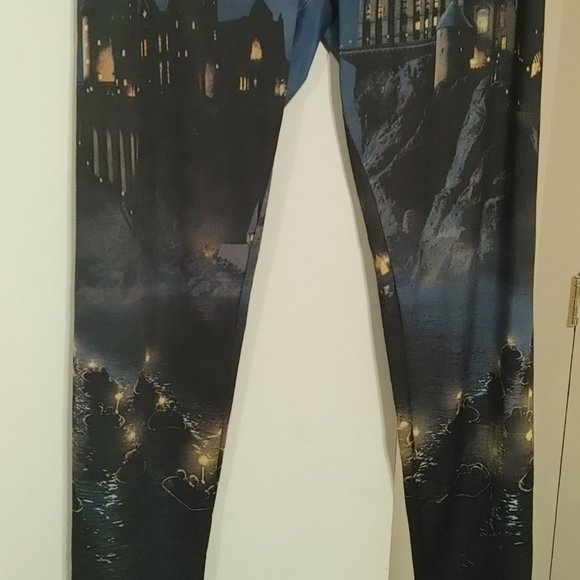Harry Potter Hogwarts Leggings - Picture 2 of 2